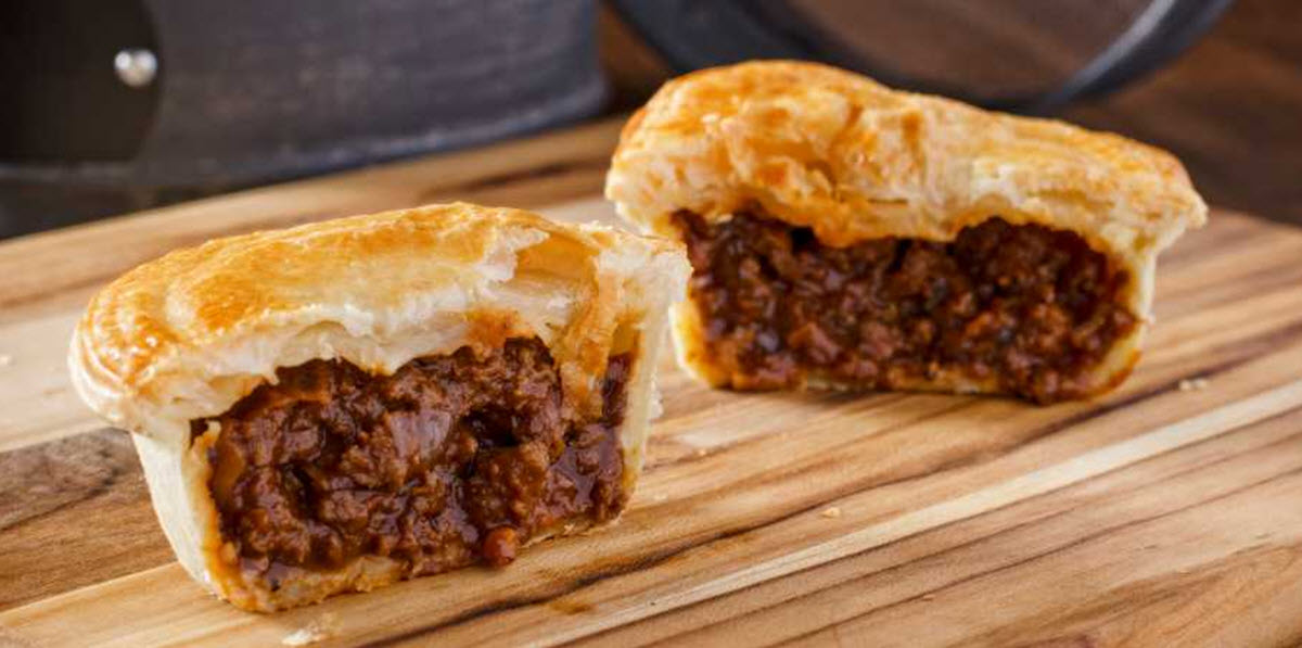 gerningsmanden Stort univers Primitiv Australian Meat Pie - Canes Bar & Grill